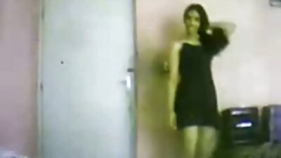 Szexi nő pornó film online megkapja a szűk punci az edzőteremben